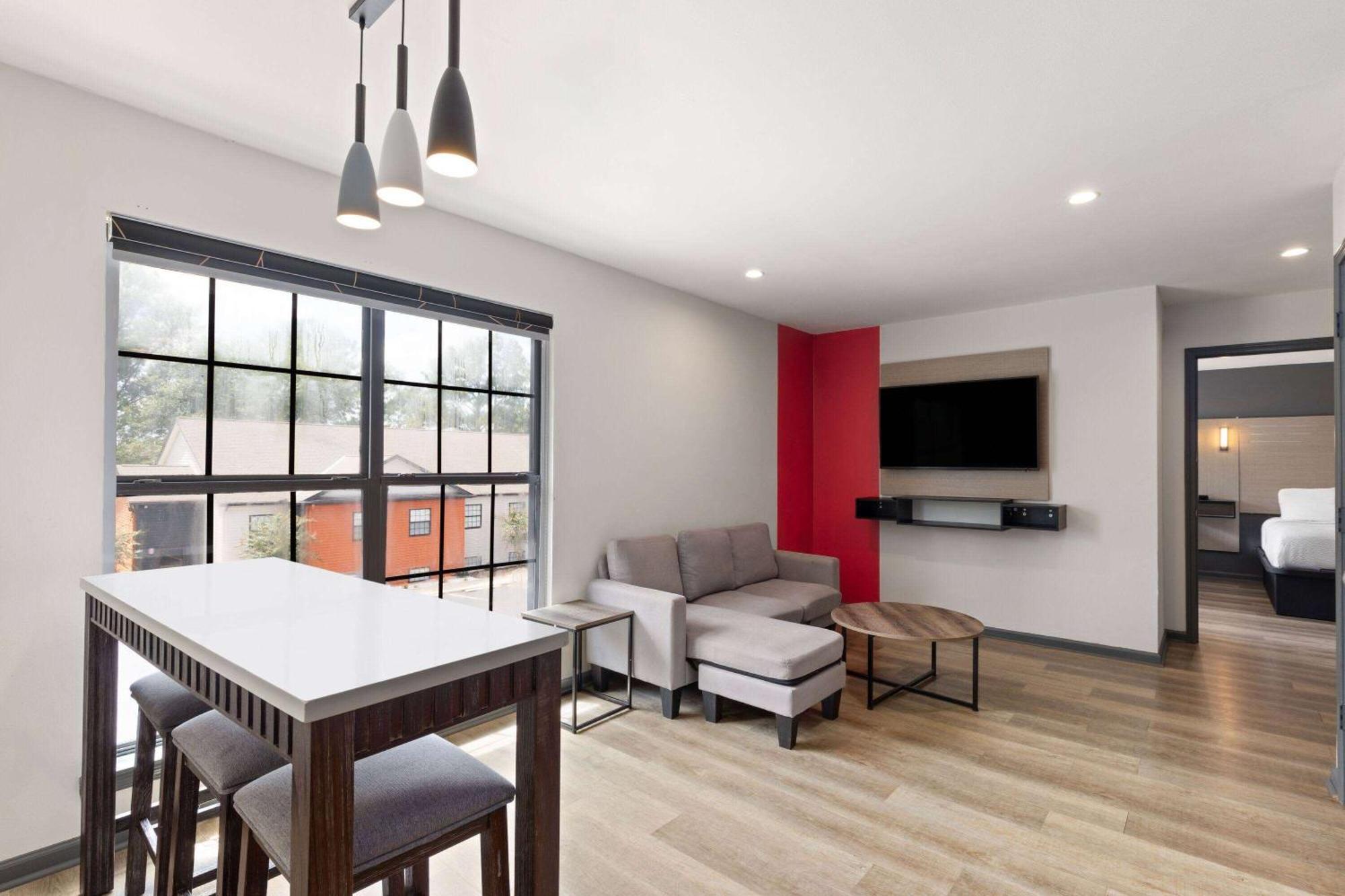 Ramada By Wyndham Studio Suites Dothan Exterior foto