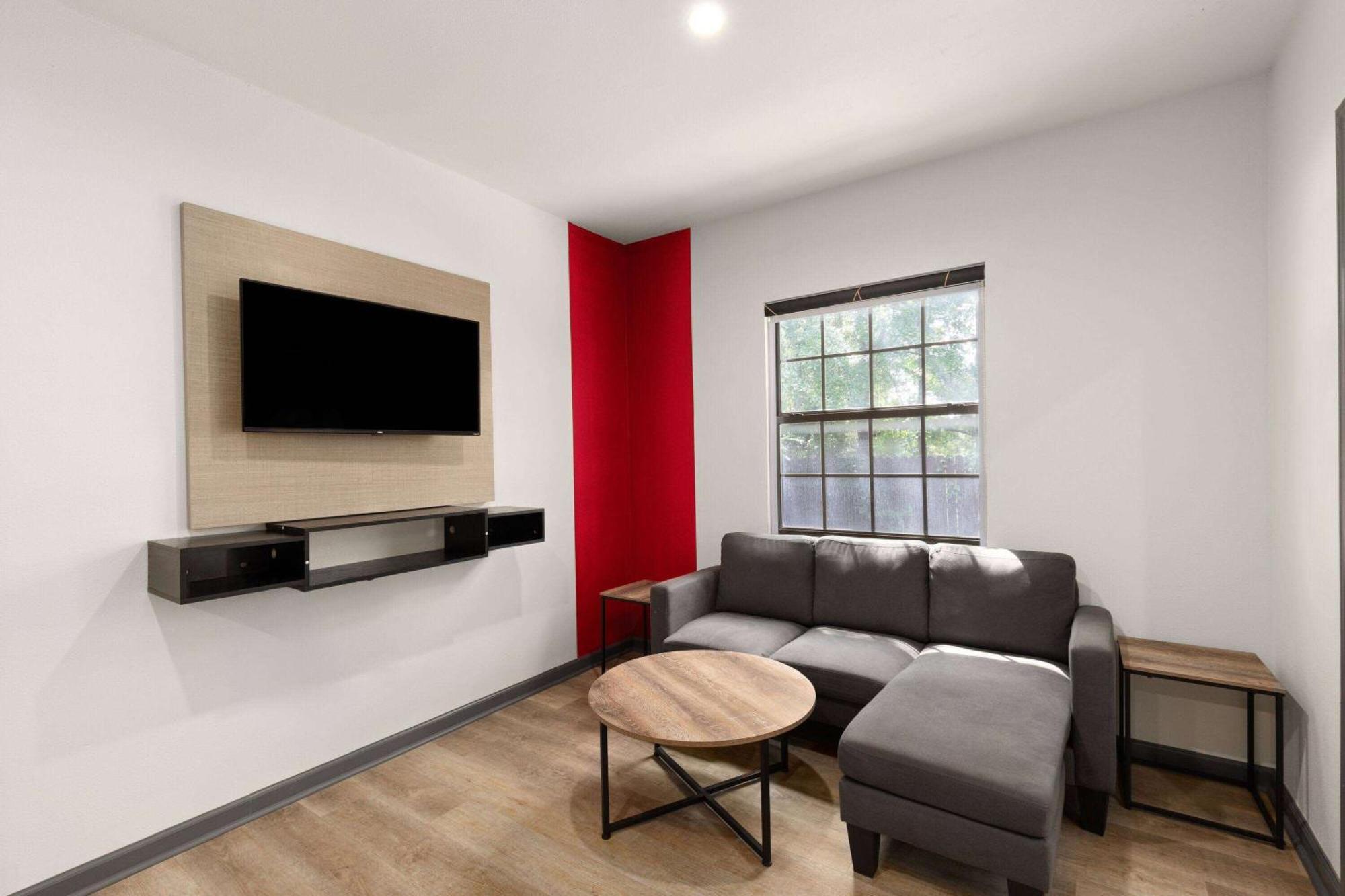Ramada By Wyndham Studio Suites Dothan Exterior foto