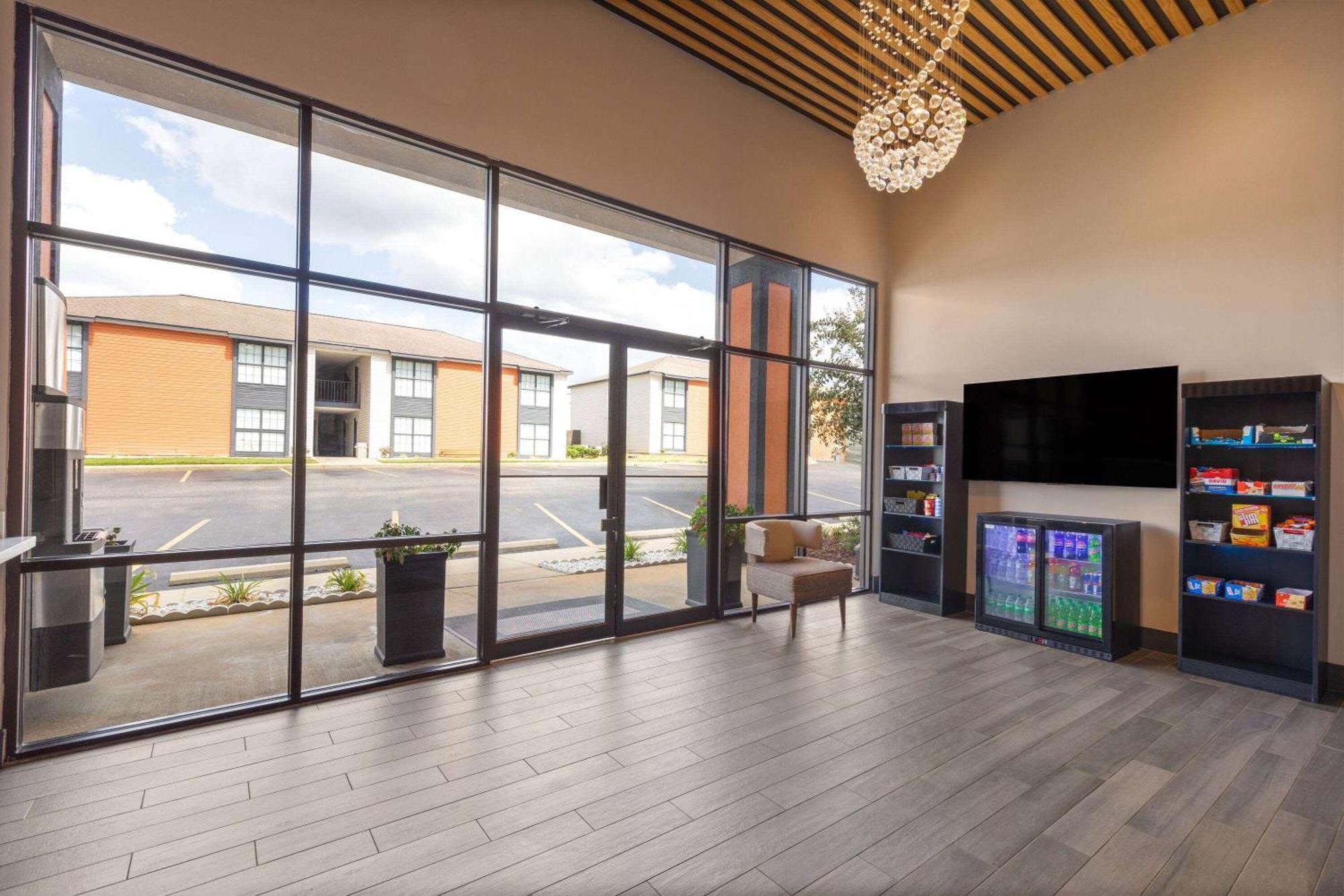 Ramada By Wyndham Studio Suites Dothan Exterior foto